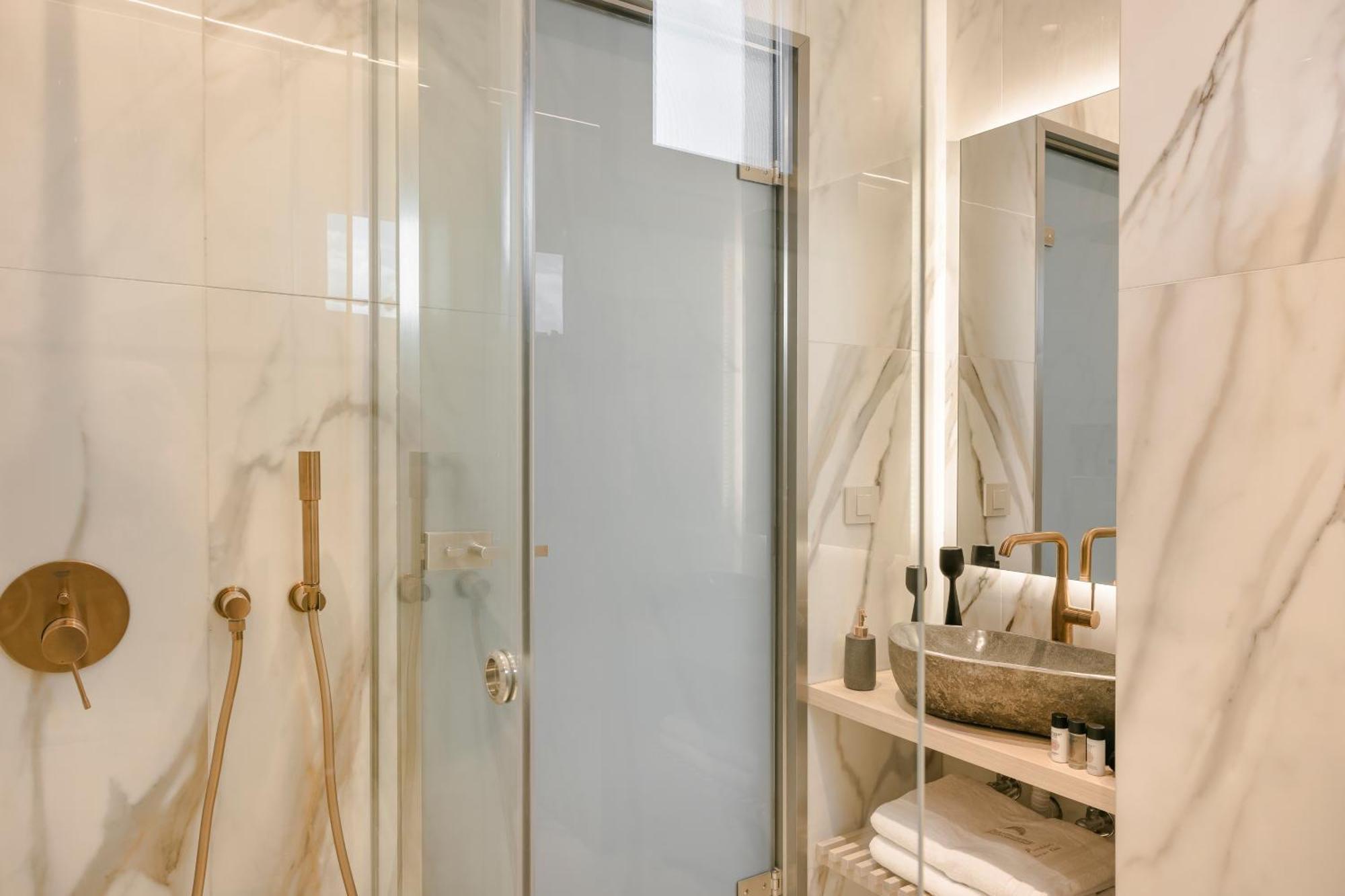 Piazza Suites ลิคชูรี ภายนอก รูปภาพ